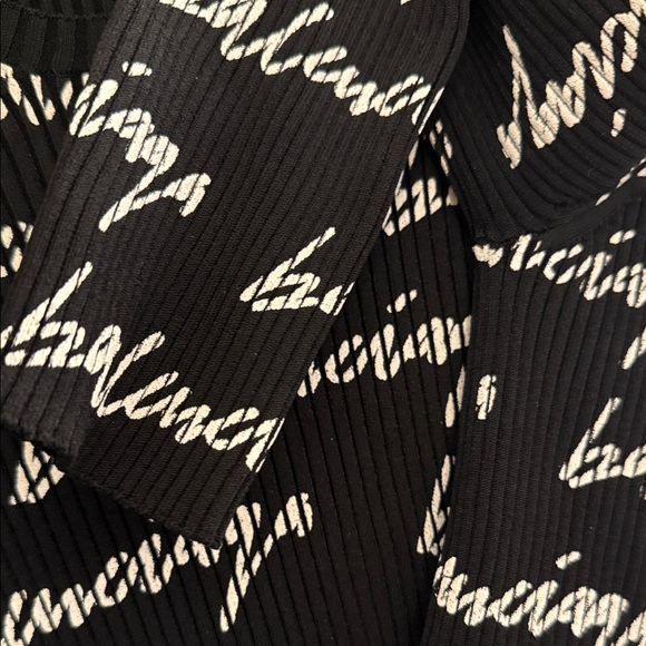 Balenciaga Black and White Script Knit - Picture 5 of 10